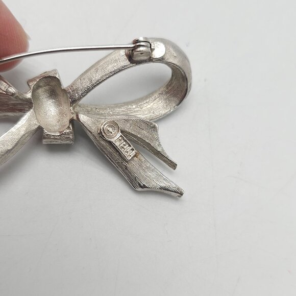 Vintage Pell Silver Bow Brooch With Baguette Crystal Accent - Picture 4 of 5